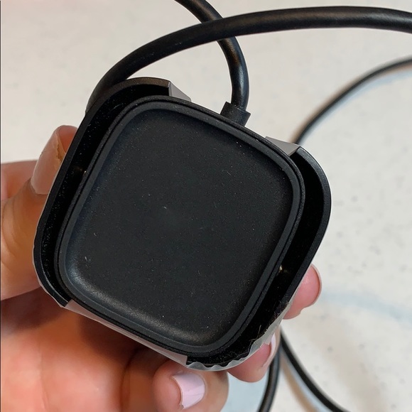 Fitbit Versa - Picture 6 of 8